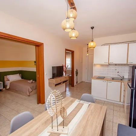 Apartment Theros